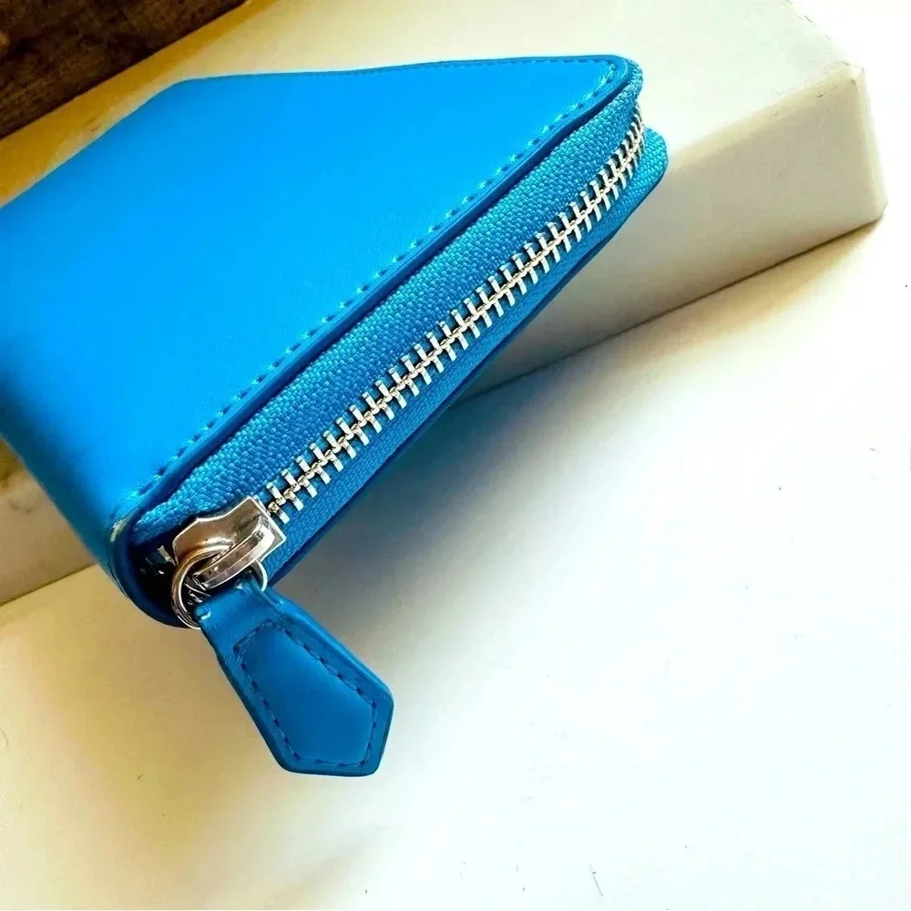 Vera Bradley Coastal Blue Faux Leather RFID Large Zip Around Wallet - Picture 3 of 10